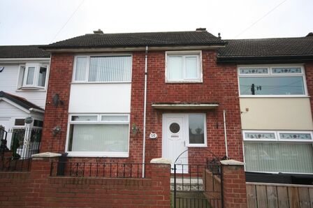 Bollington Road, 3 bedroom Mid Terrace House for sale, £95,000