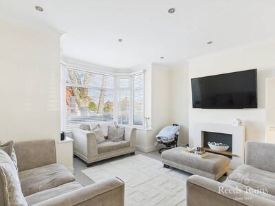 Glaisdale Avenue, 3 bedroom Semi Detached House for sale, £200,000