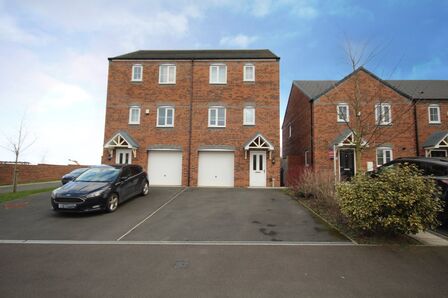 Scholars Rise, 3 bedroom Semi Detached House for sale, £189,995