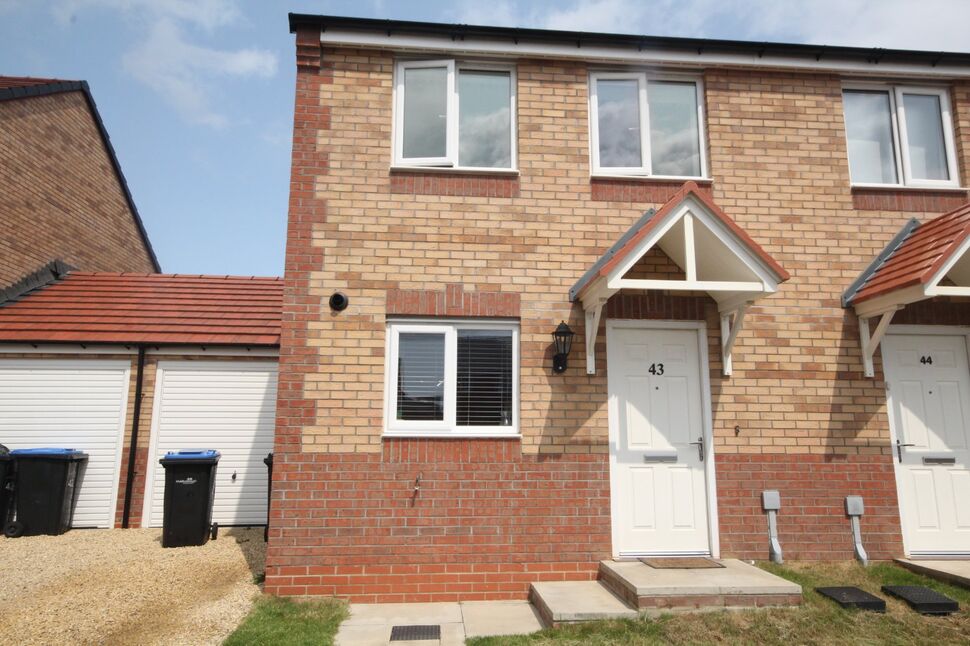 Main image of 3 bedroom Semi Detached House to rent, Henwood Close, Middlesbrough, North Yorkshire, TS5