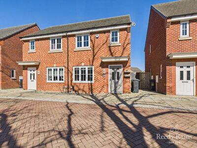 Park Road South, 2 bedroom Semi Detached House for sale, £142,500