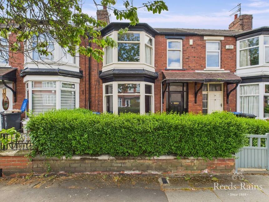 3 bedroom Mid Terrace House for sale
