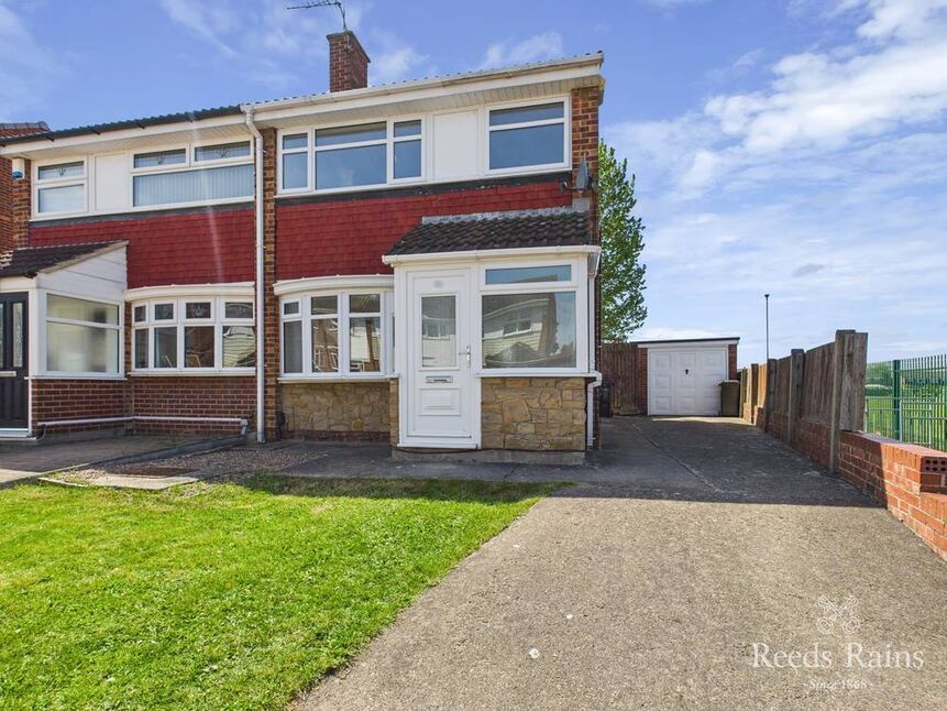 Main image of 3 bedroom Semi Detached House for sale, Carlbury Avenue, Middlesbrough, North Yorkshire, TS5