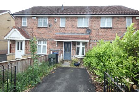 2 bedroom Mid Terrace House for sale