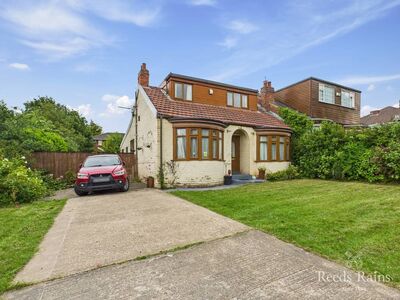 4 bedroom Semi Detached Bungalow for sale