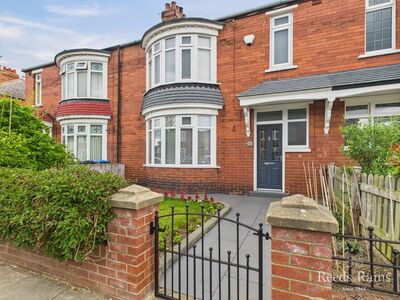 3 bedroom Mid Terrace House for sale