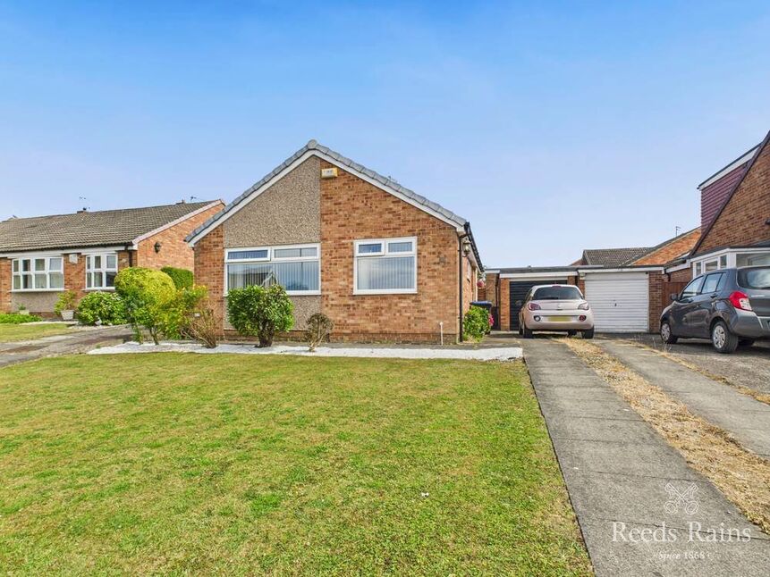 2 bedroom Detached Bungalow for sale