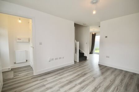 2 bedroom End Terrace House for sale