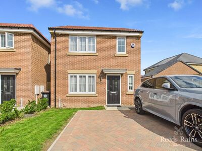Redpath Gardens, 3 bedroom Detached House for sale, £210,000