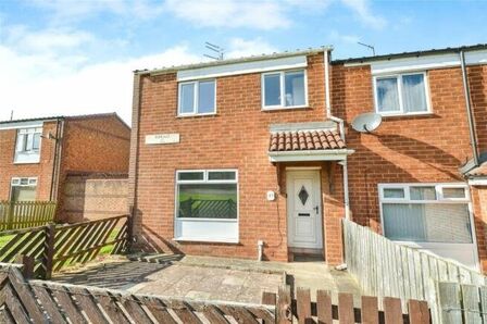 Ashdale, 2 bedroom Mid Terrace House to rent, £700 pcm