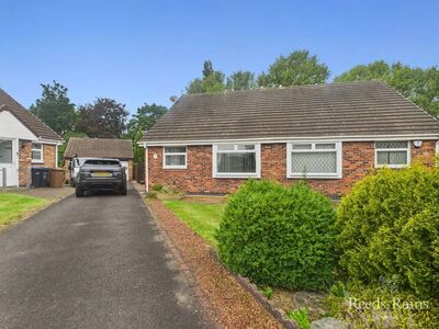 Sandy Flatts Court, 2 bedroom Semi Detached Bungalow for sale, £220,000