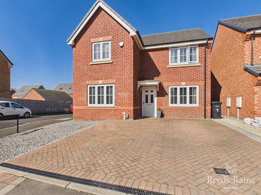 Main image of 3 bedroom Detached House for sale, Field Avenue, Middlesbrough, North Yorkshire, TS4