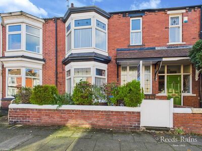 Queens Road, 4 bedroom Mid Terrace House for sale, £179,995