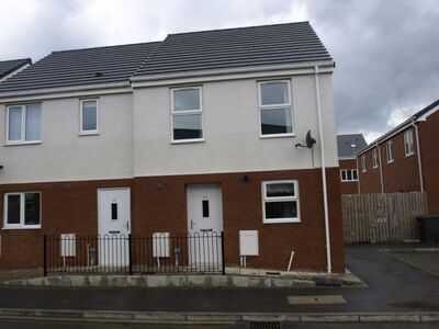 3 bedroom End Terrace House for sale