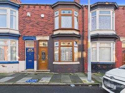 2 bedroom Mid Terrace House for sale