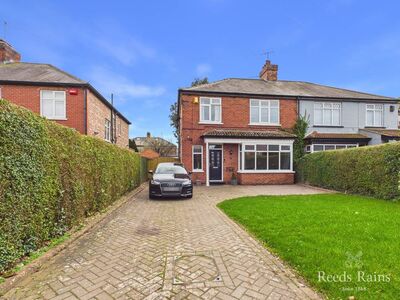 4 bedroom Semi Detached House for sale