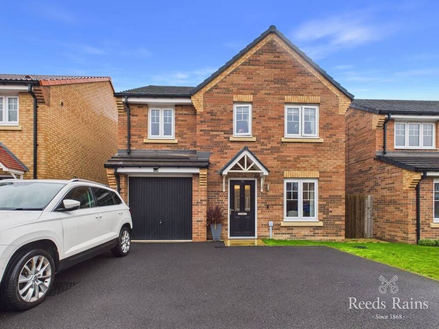 4 bedroom Detached House for sale