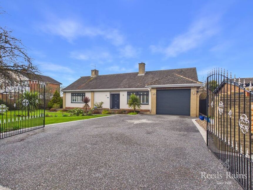 Main image of 3 bedroom Detached Bungalow for sale, Low Lane, Middlesbrough, North Yorkshire, TS5
