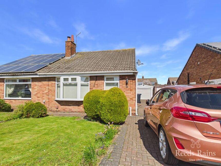 2 bedroom Semi Detached Bungalow for sale