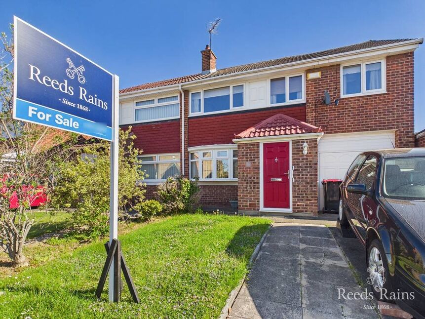 Main image of 5 bedroom Semi Detached House for sale, Carlbury Avenue, Middlesbrough, North Yorkshire, TS5