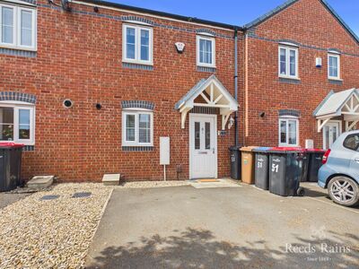 3 bedroom Semi Detached House to rent