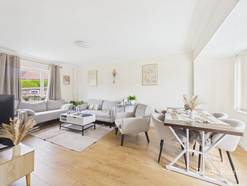 Lounge / Dining Room