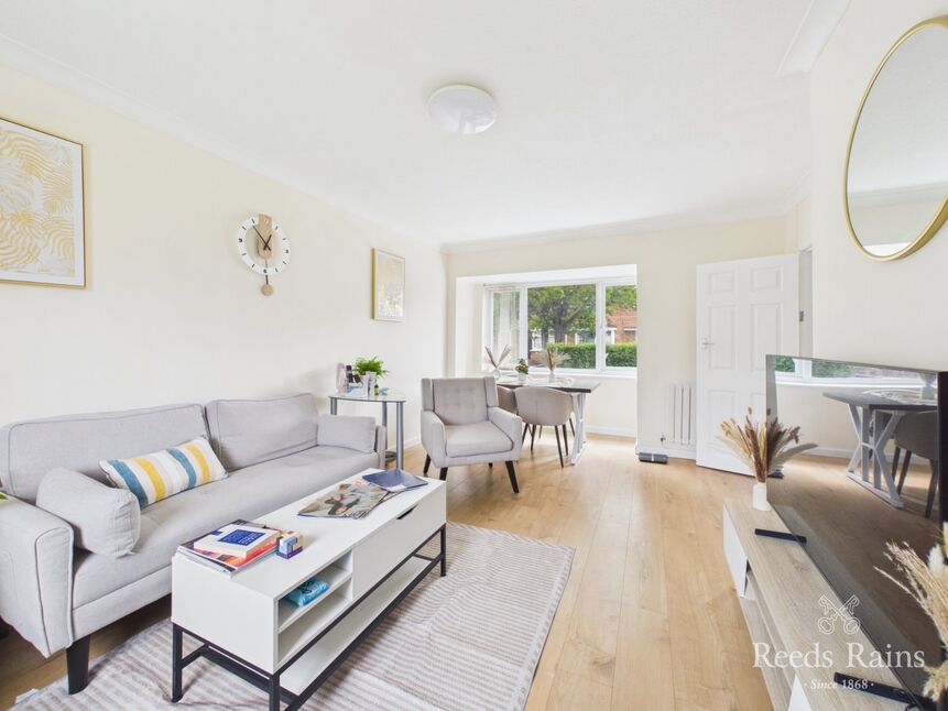 Lounge / Dining Room