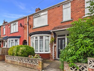 3 bedroom Mid Terrace House for sale