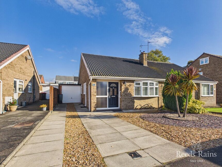 2 bedroom Semi Detached Bungalow for sale