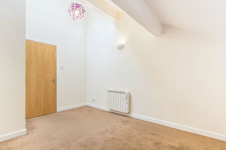 Queen Street, 1 bedroom  Flat to rent, £525 pcm