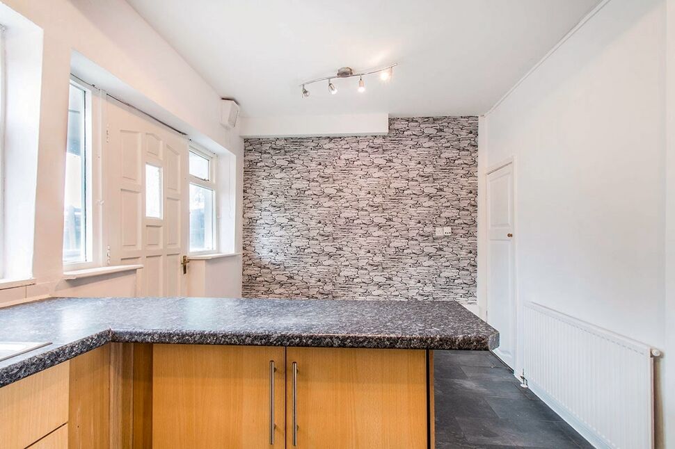 Kitchen / Dining Area