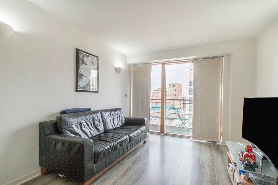 Living / Kitchen Area