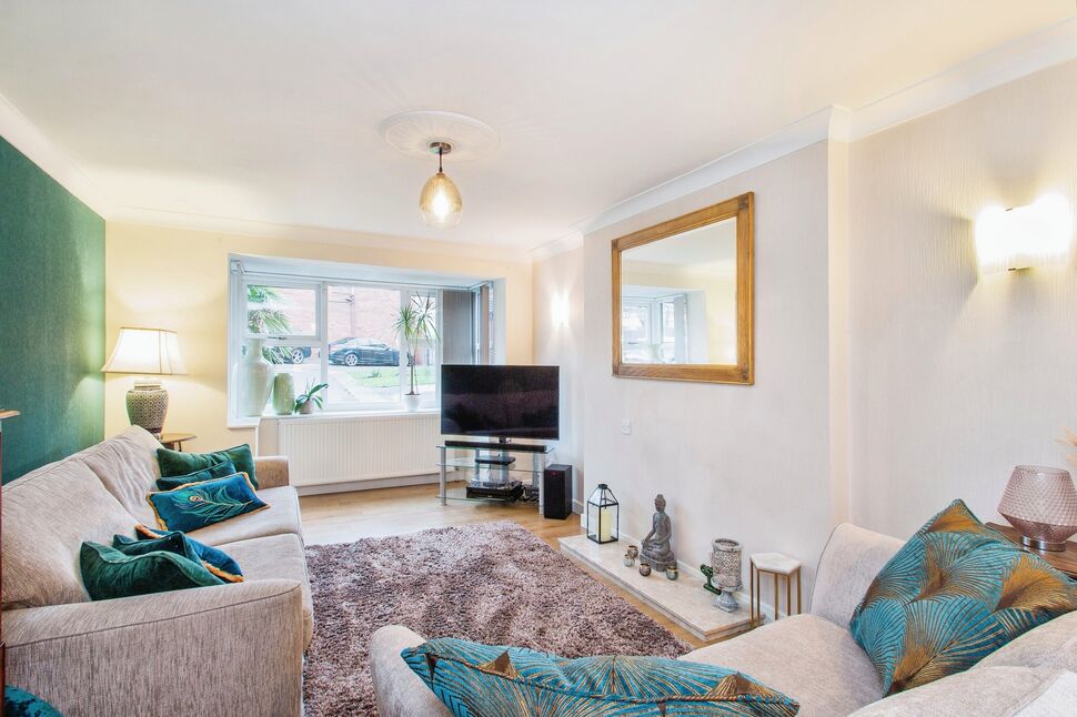 4 bedroom Detached House for sale, Way, Tingley, WF3 £425,000