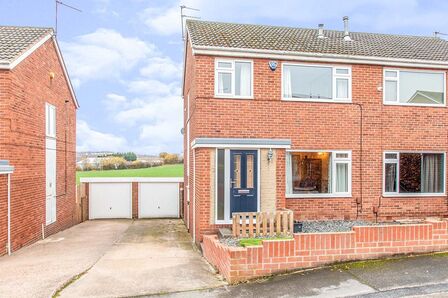 Harwill Rise, 3 bedroom Semi Detached House to rent, £995 pcm