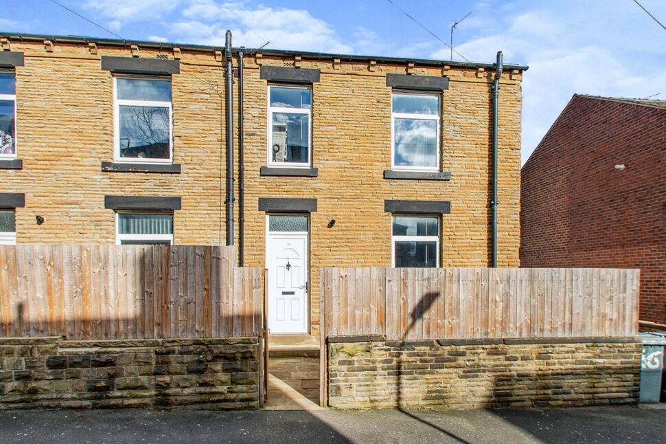 Main image of 3 bedroom End Terrace House to rent, Florence Terrace, Morley, West Yorkshire, LS27