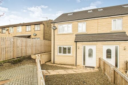 Mill Lane, 3 bedroom Semi Detached House to rent, £1,500 pcm