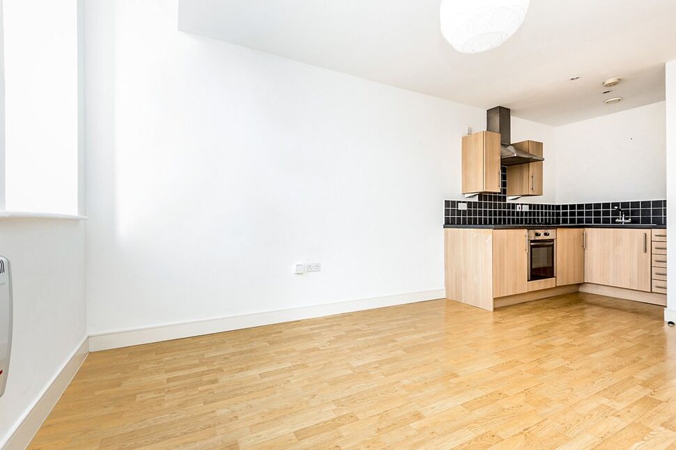 Kitchen / Lounge