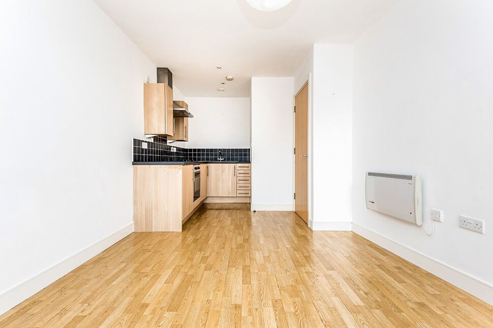 Kitchen / Lounge