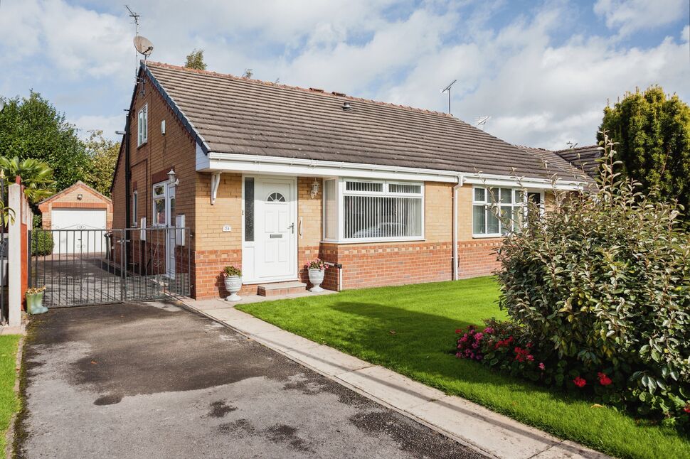 2 bedroom Semi Detached Bungalow for sale, Whimbrel Mews, Morley, LS27