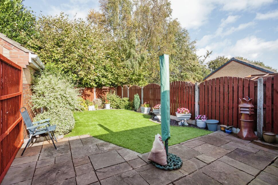 2 bedroom Semi Detached Bungalow for sale, Whimbrel Mews, Morley, LS27