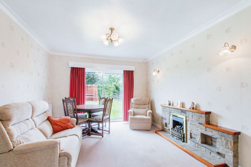 2 bedroom Detached Bungalow for sale, Dewsbury Road, Dewsbury, WF12 £