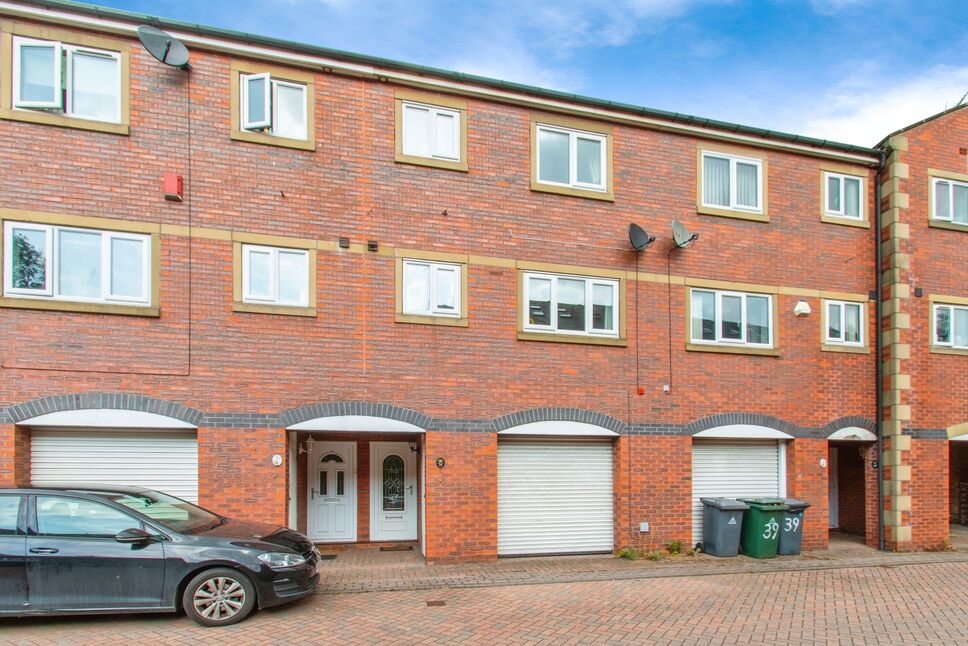 Main image of 2 bedroom Mid Terrace House for sale, Victoria Mews, Morley, West Yorkshire, LS27