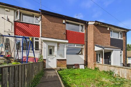 Manor Farm Way, 2 bedroom Mid Terrace House to rent, &pound;850 pcm