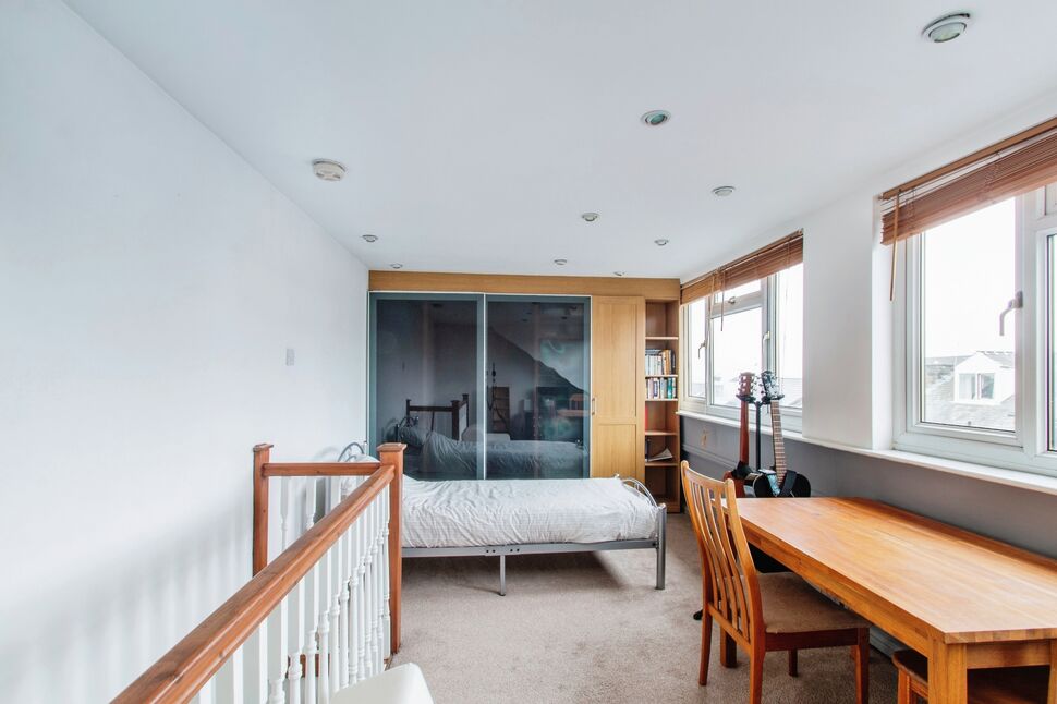 3 bedroom Mid Terrace House for sale, Zoar Street, Morley, LS27 £170,000