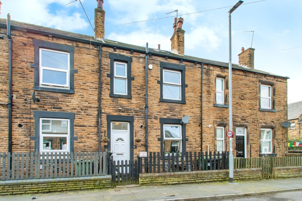 2 bedroom Mid Terrace House for sale, Clough Street, Morley, LS27 £