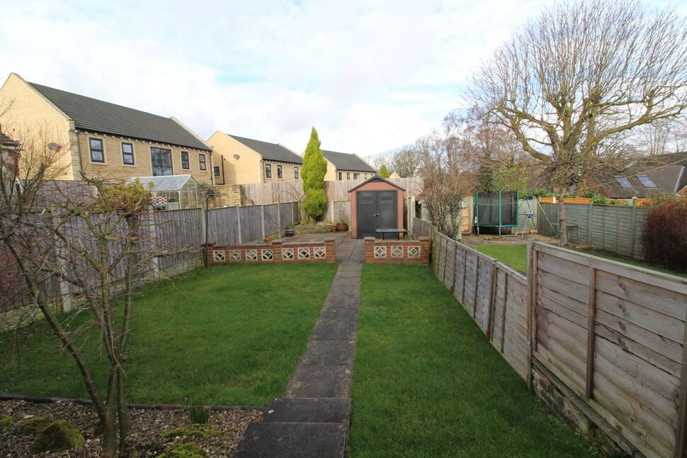 2 bedroom Semi Detached House to rent, Finkle Lane, Gildersome, LS27