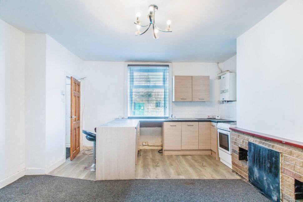 1 bedroom Mid Terrace House for sale, Batley Field Hill, Batley, WF17
