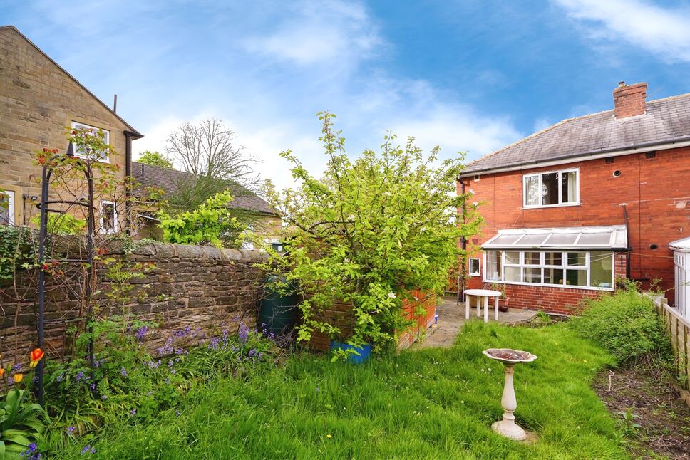 3 bedroom Semi Detached House for sale, Street Lane, Gildersome, LS27