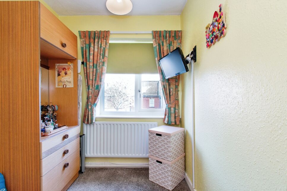 3 bedroom End Terrace House for sale, Springfield Avenue, Morley, LS27