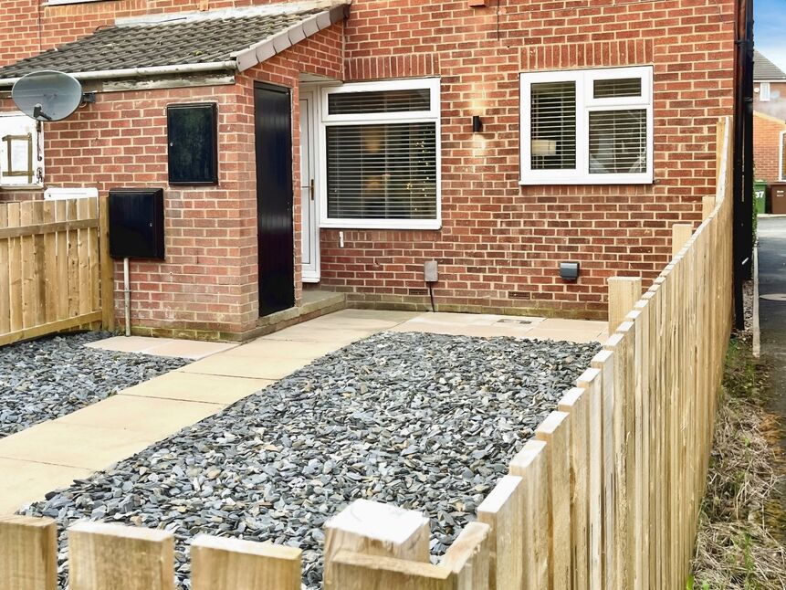 Main image of 1 bedroom  Flat to rent, Elmton Close, Leeds, West Yorkshire, LS10